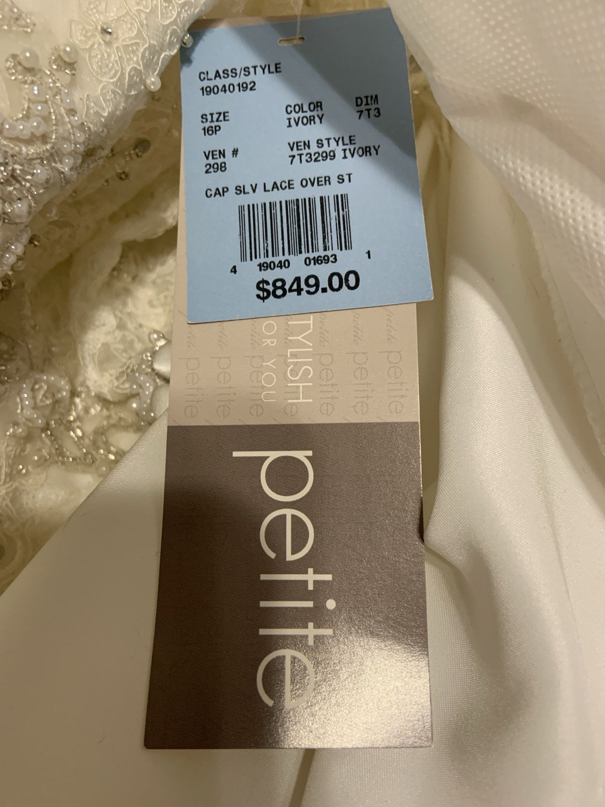 David’s Bridal Ivory Cap Sleeve Lace Over Satin A-Line Wedding Dress 16 petite