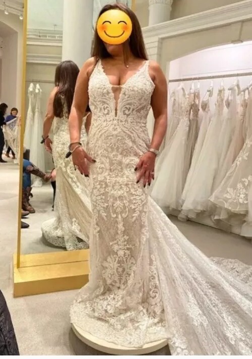 Wedding Gown. Martina Liana