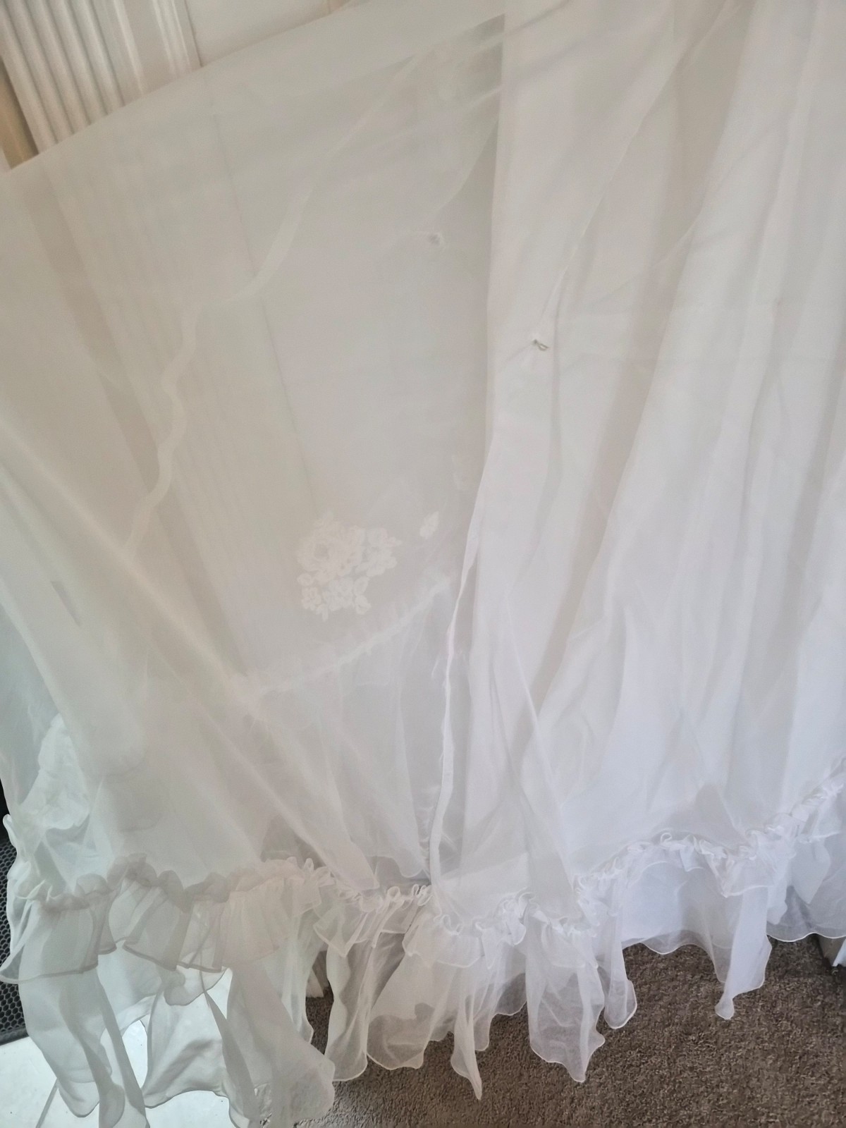 Vintage Unbranded Size 6 Wedding Dress Long Sleeve Lace Sweetheart Neckline