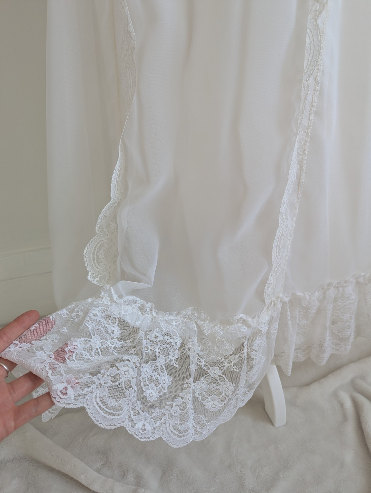 VTG Ethereal 1970s Ruffle Lace High Neck White Prairie Dress / Wedding Gown 4
