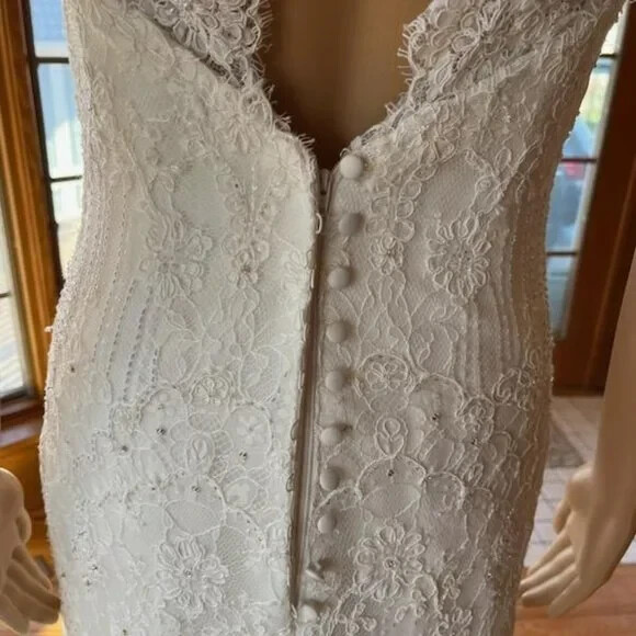 * Martina Liana Iv Lace Sleeveless Fit Flare Bridal Gown Wedding Dress Size 6 8