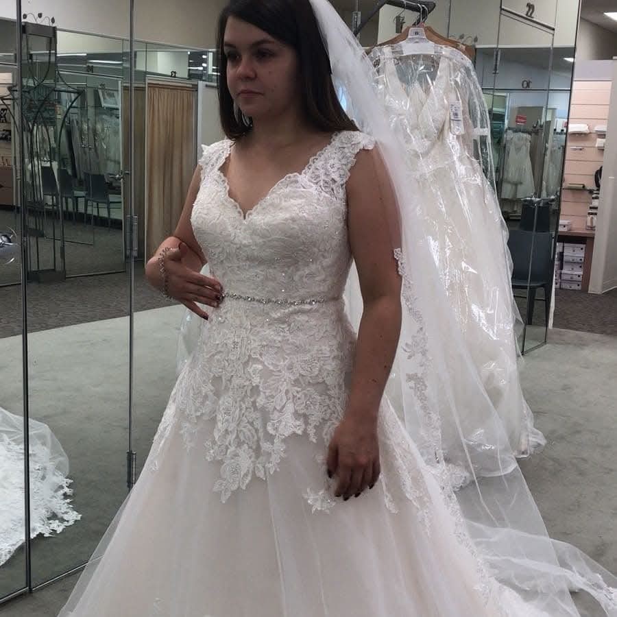 WHITE DAVIDS BRIDAL DRESS/VESTIDO DE NOVIA BLANCO DE DAVIDS BRIDAL