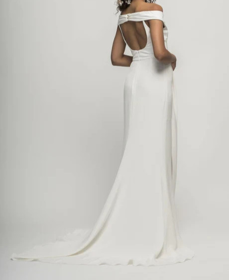 Alexandra Grecco Loren Wedding Dress Gown 8 Off-White Crepe Sheath Slit $2,900