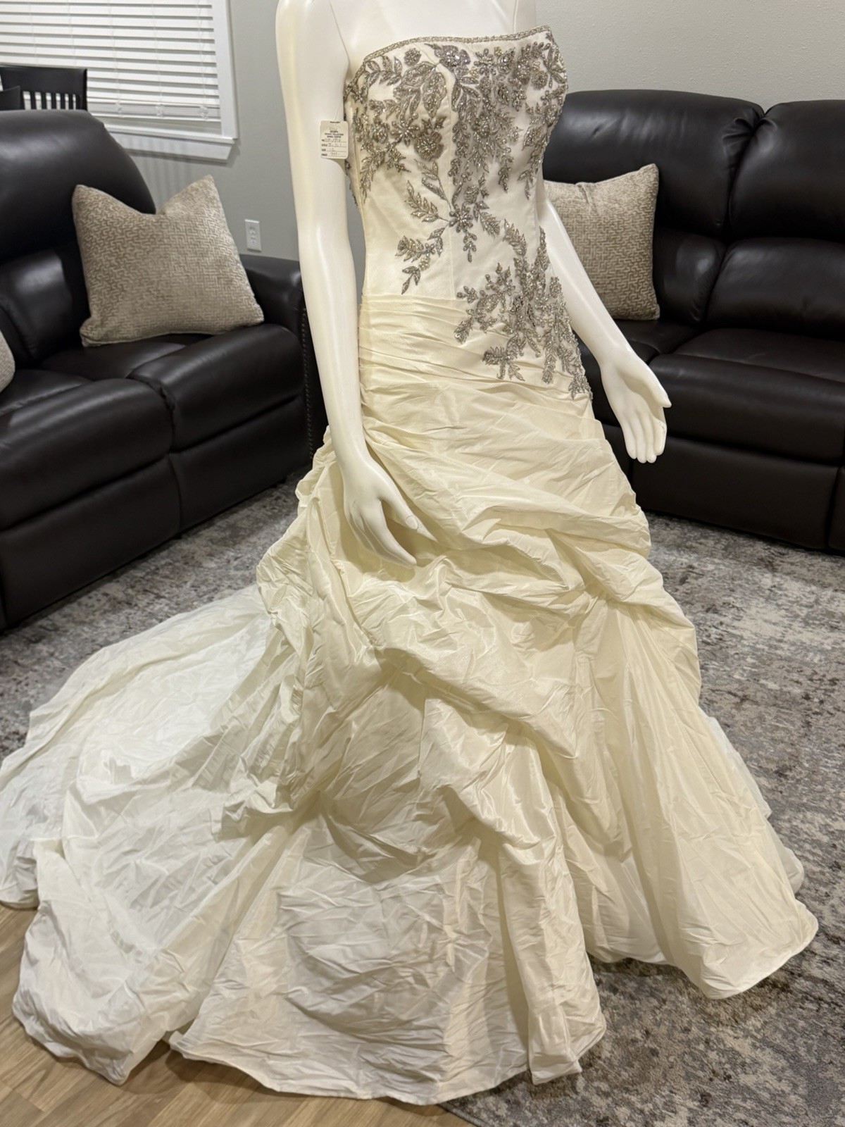Size 12 CASABLANCA BRIDAL 1996 Ivory/Silver BNWTS