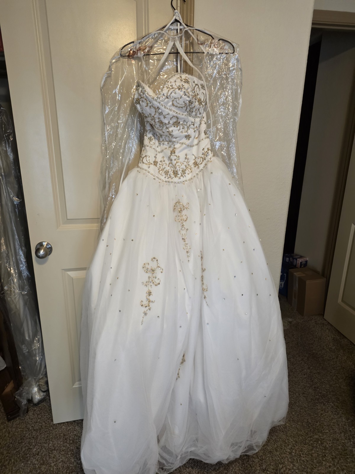 Mary’s Bridals White Gold Beaded Strapless Ball Gown Wedding Dress Size 6