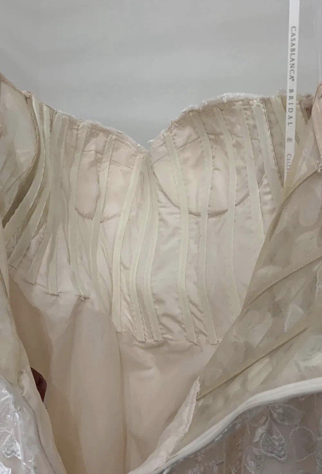 Casablanca Bridal “Addilyn” Wedding Dress – Street Size 20 Label Size US 28