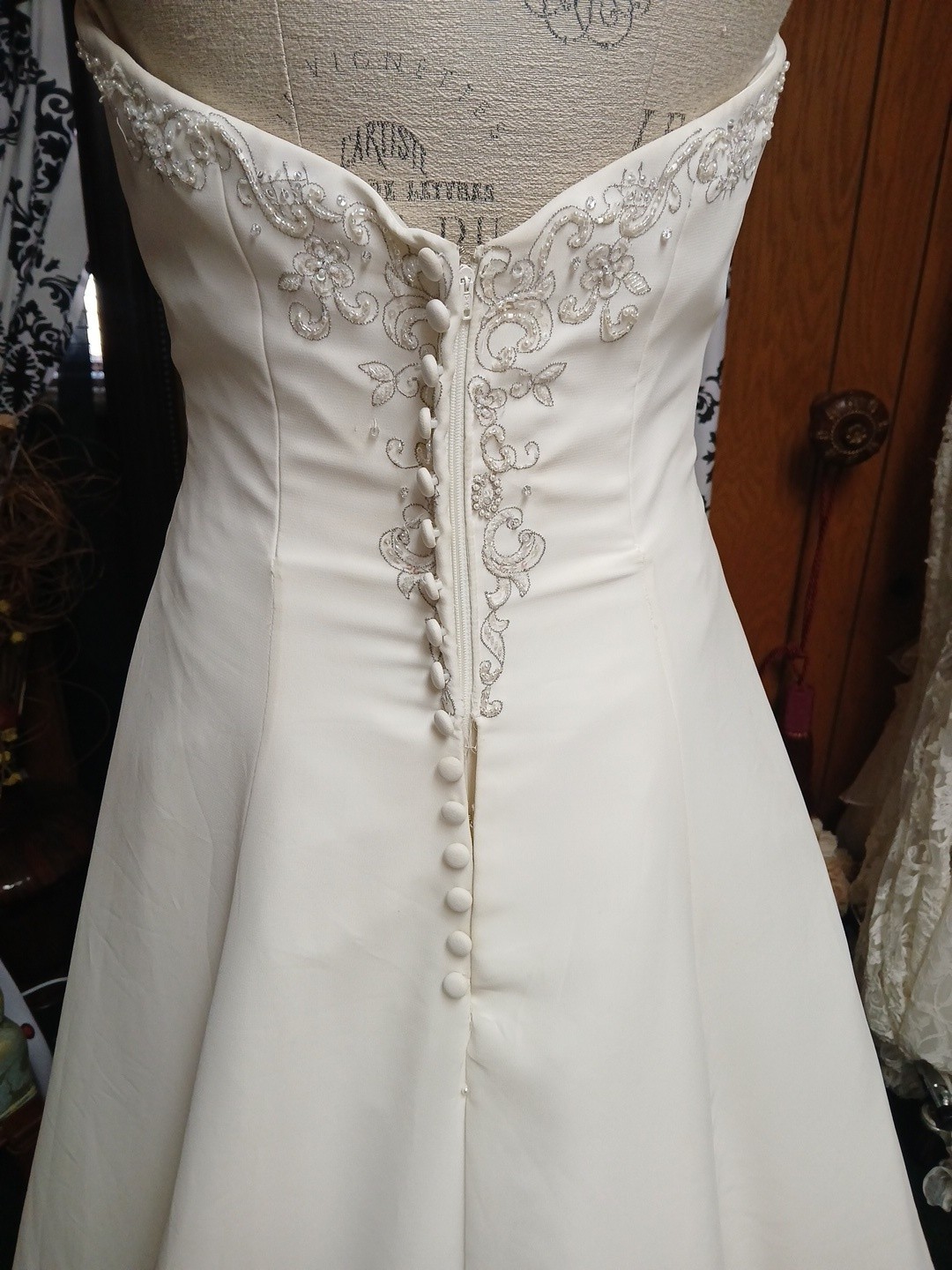 Mori Lee Ivory Chiffon Halter Neck With Beading Wedding Dress Size 12