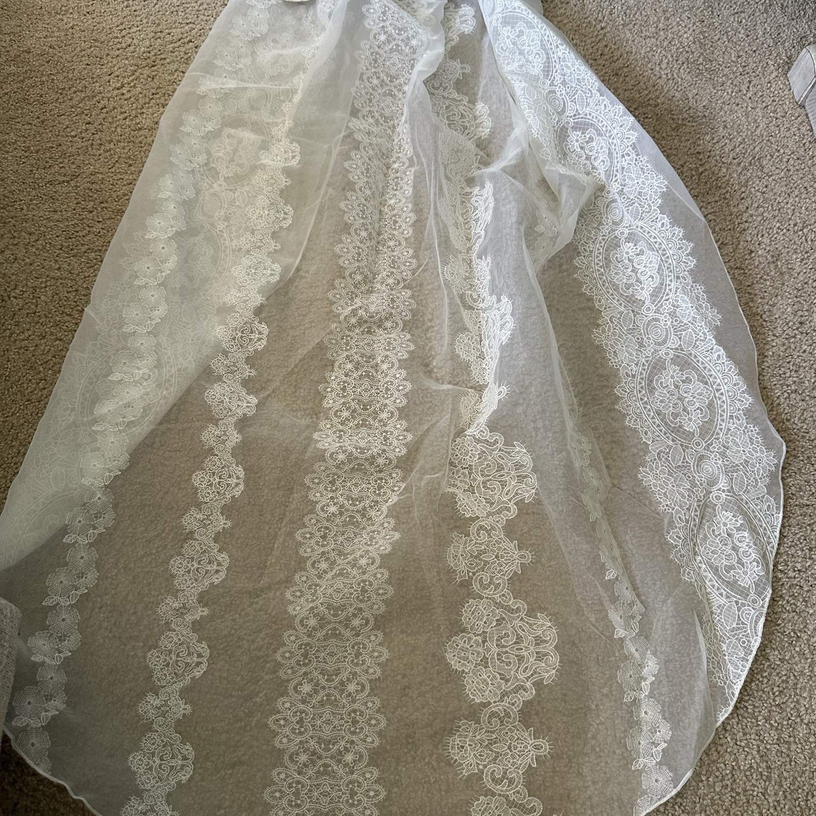 Marchesa Strapless Lace Satin Wedding Gown Cathedral Train Bridal Dress Size 10