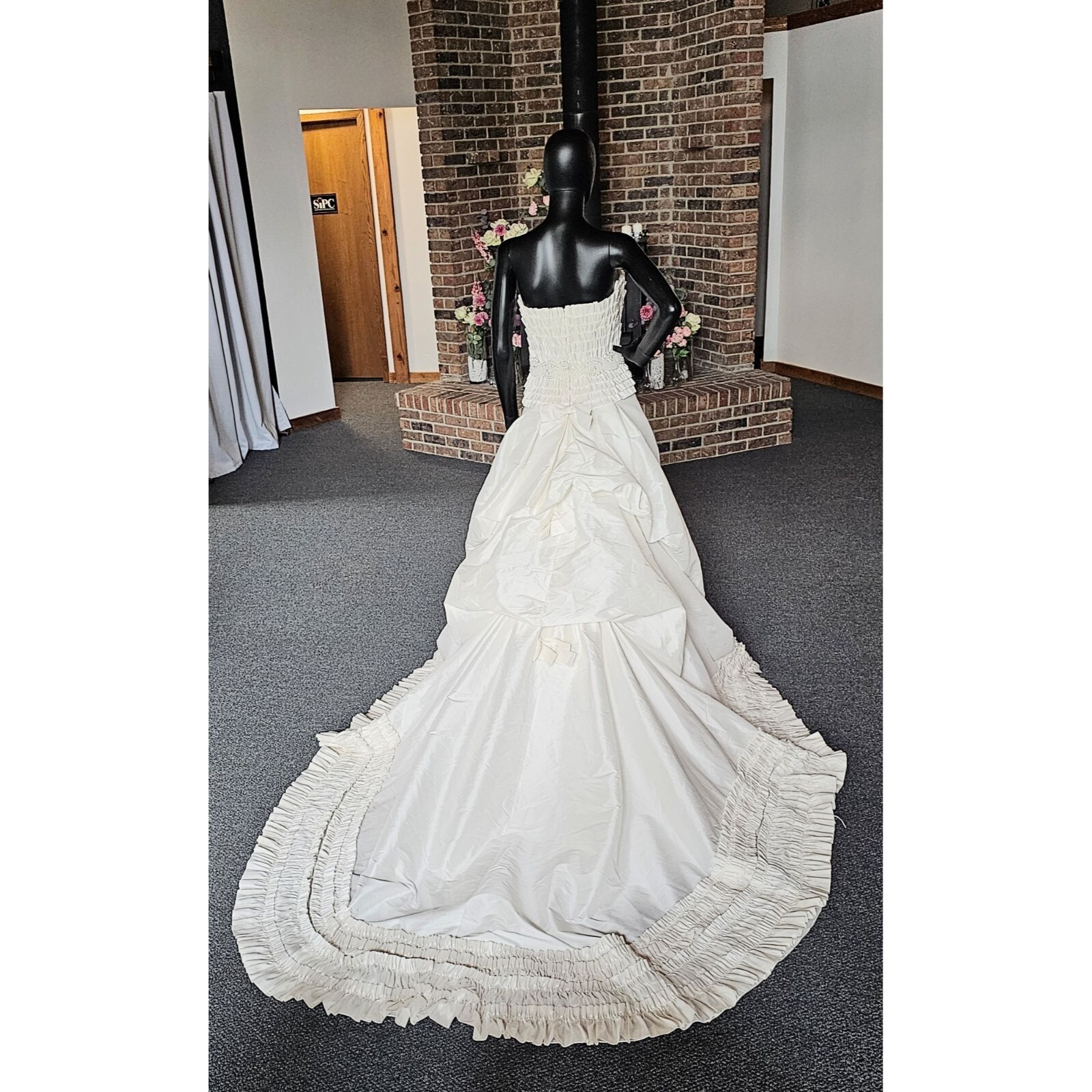 La Sposa Wedding Gown