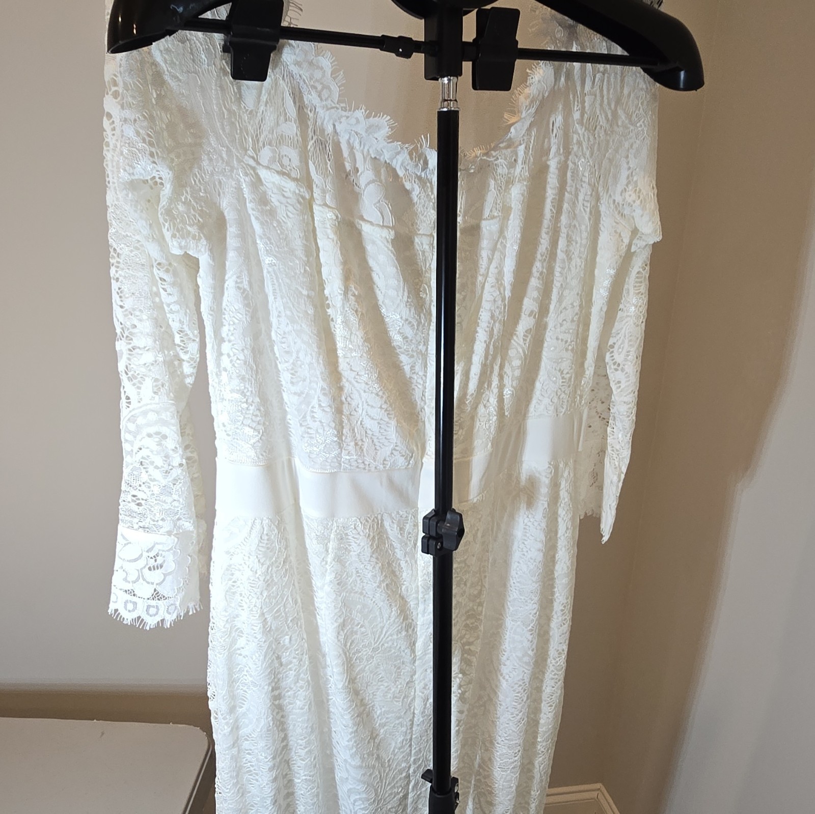 LALAGEN Off The Shoulder Scoop Neck White Lace Long Sleeve Sheath Gown