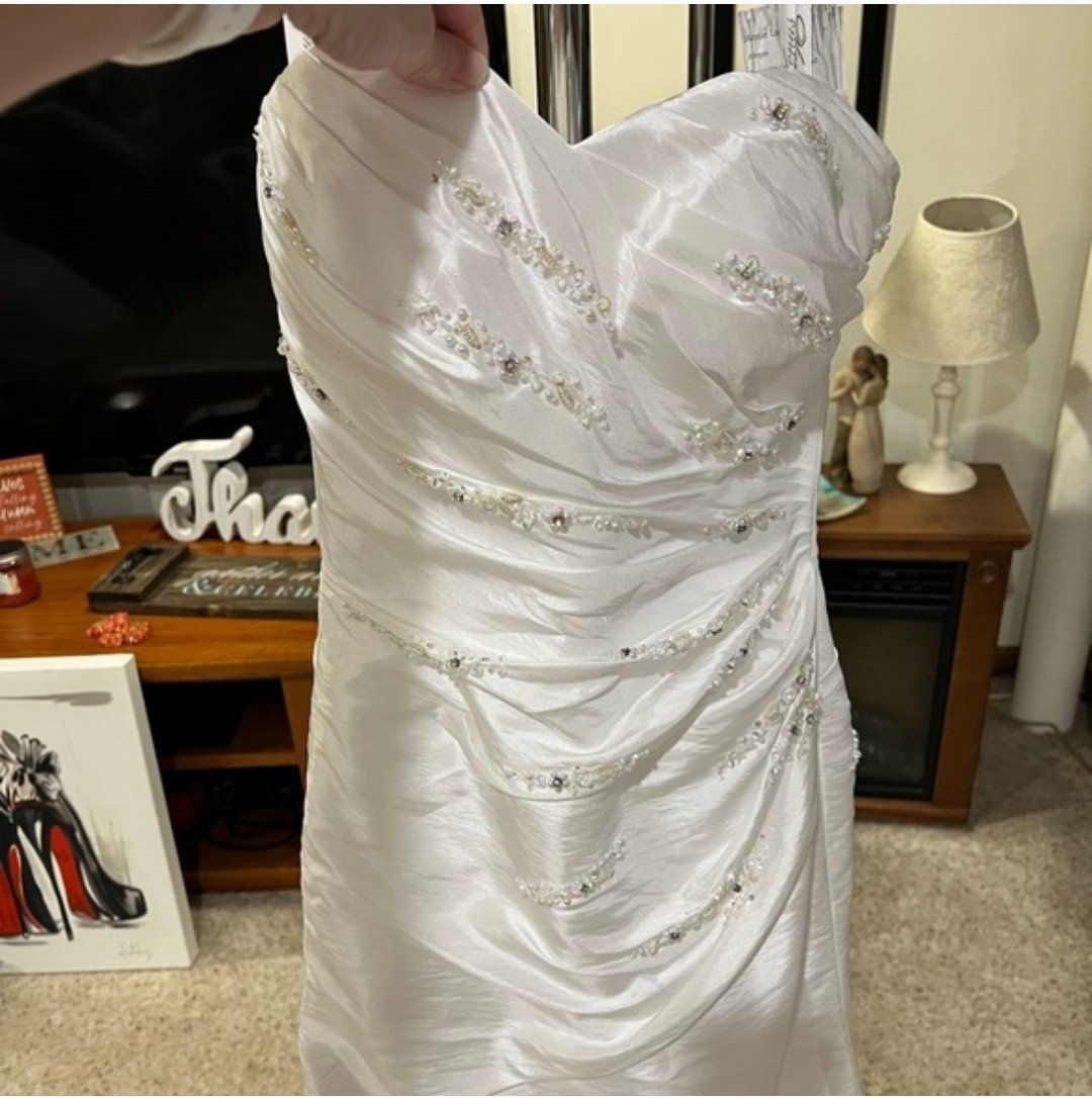 Symphony Of Venus Wedding Dress Sz 6