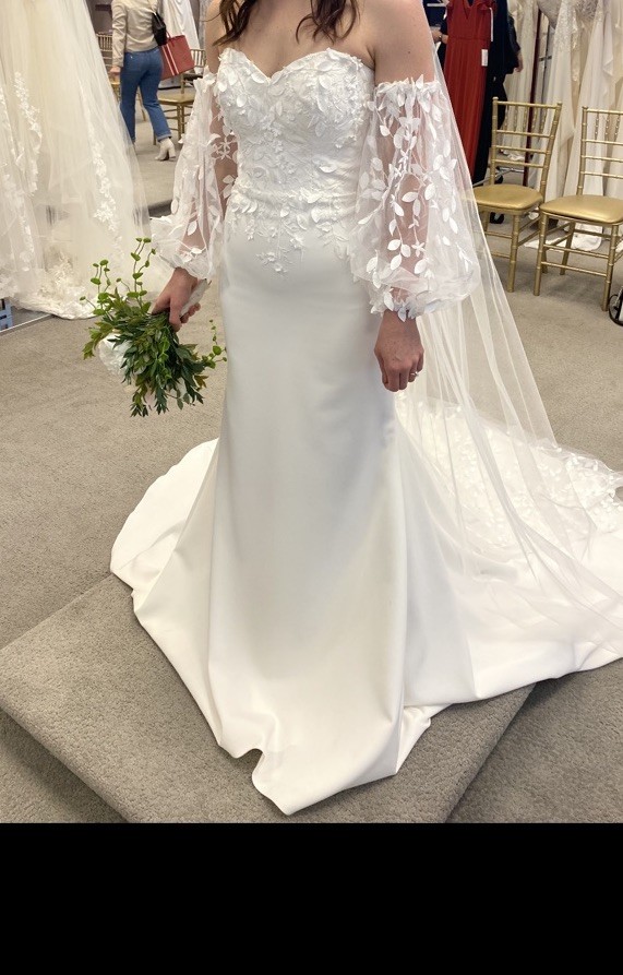 Essence of Australia Briar Wedding Gown. Size 10 Never Altered, Never Worn