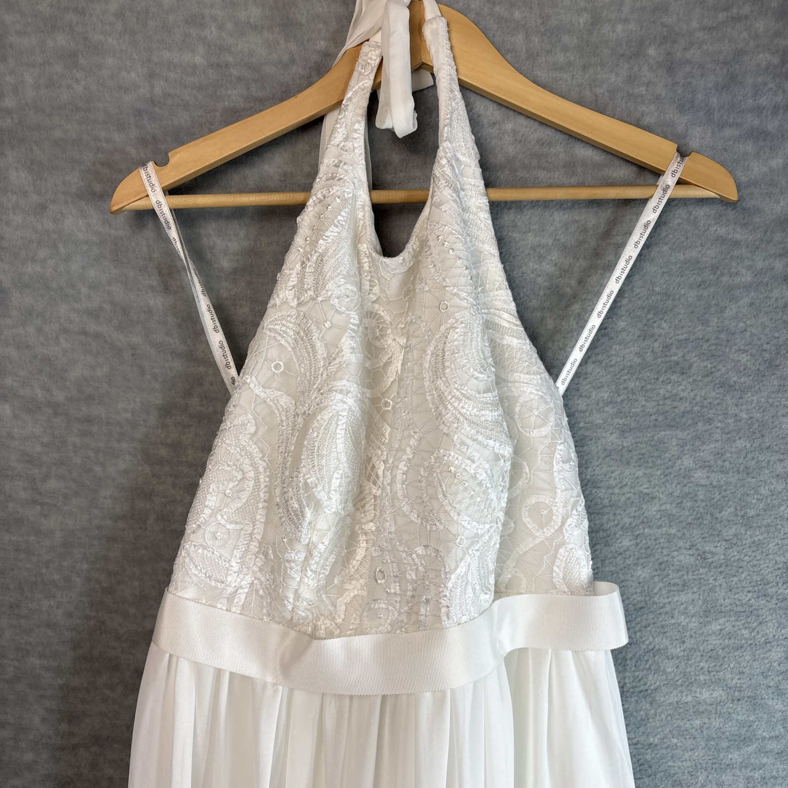 Davids Bridal Wedding Dress Size 10 Halter Embroidered Beach Minimalist sdwg0140
