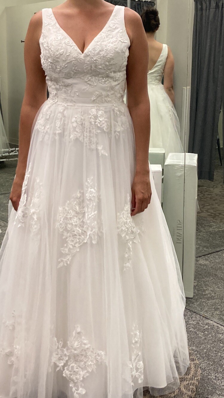 David’s Bridal Mikado And Tulle petite Ball Gown Wedding dress size 10