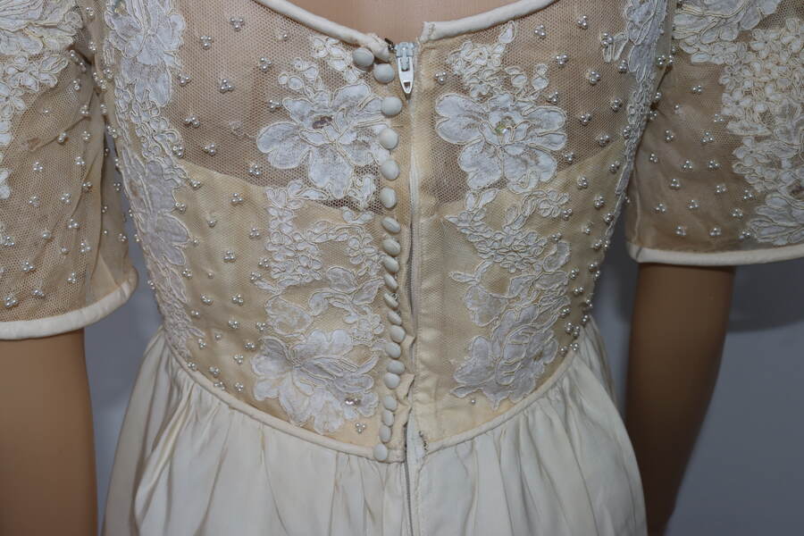Vintage Priscilla of Boston Wedding Gown Dress Ivory