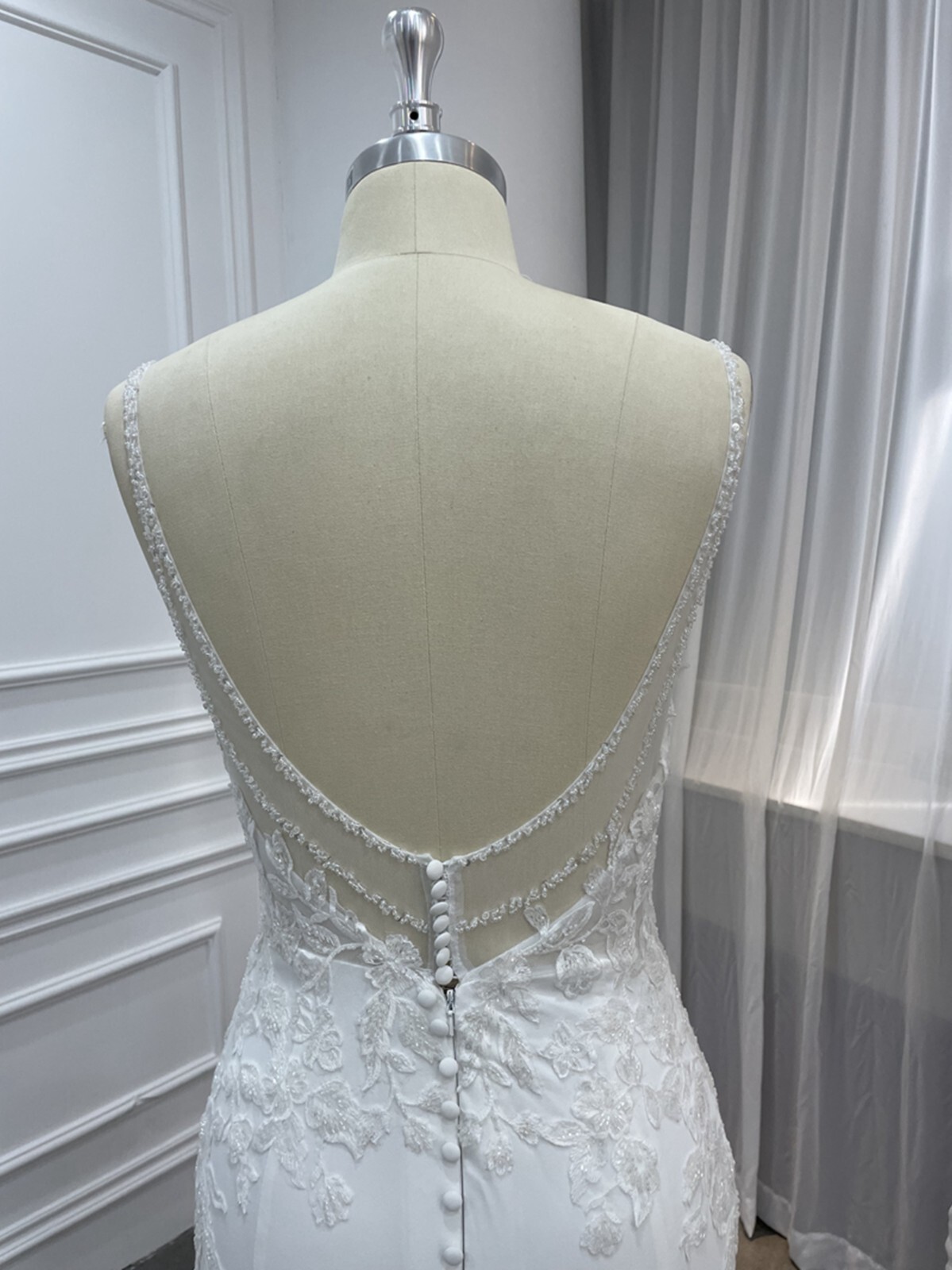 Crepe Plunging Lace Wedding Dress Bridal Gown Custom made Cut-out-train Ivory