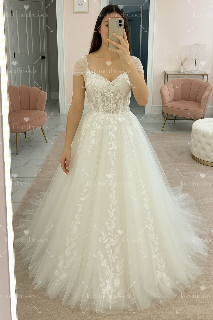 Elegant Wedding Dresses A Line Lace Short Sleebes V Neck Tulle Bridal Gowns