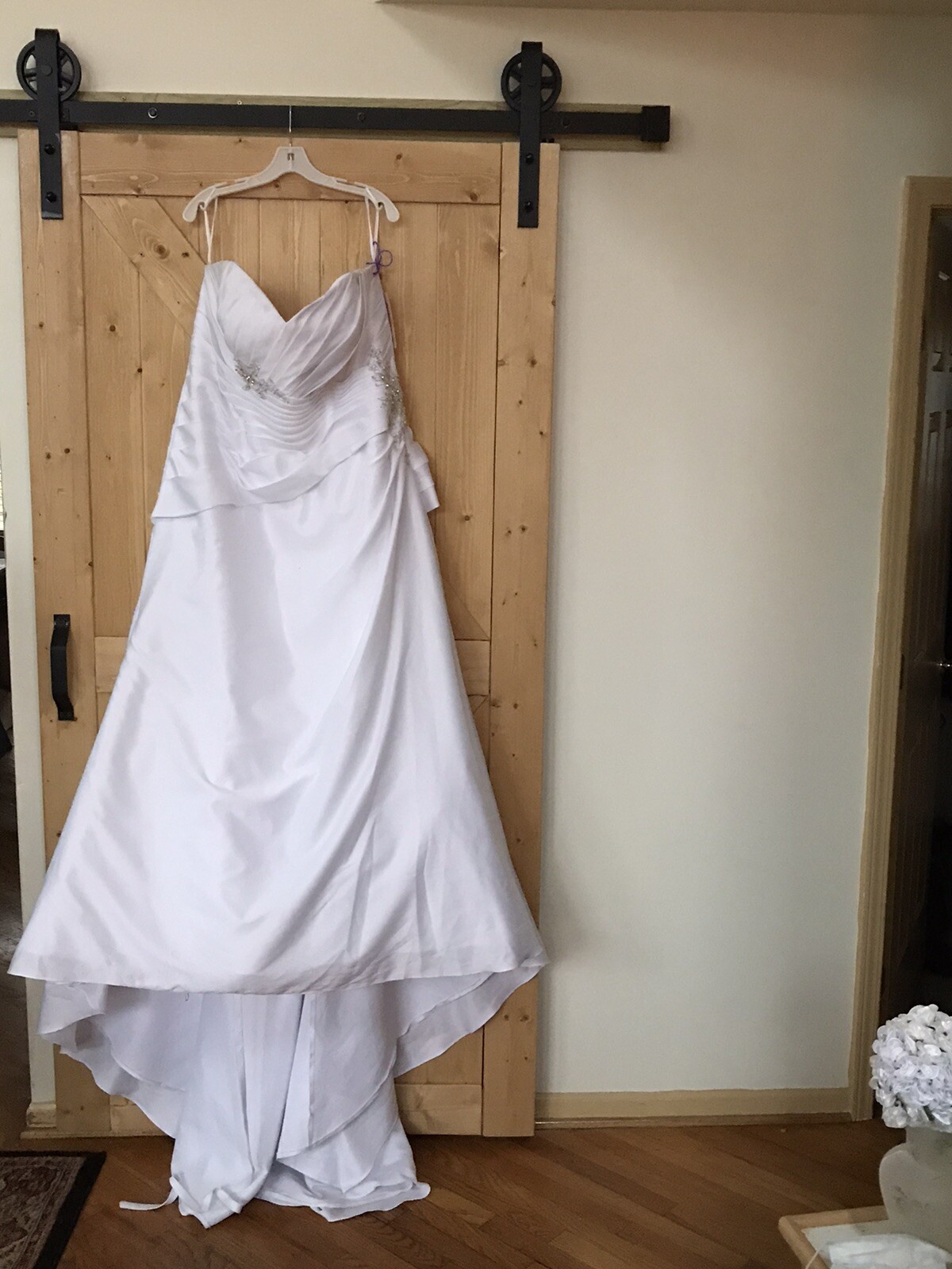 Beautiful Plus Size 26 W Bonny Bridal White Strapless A-Line NWT For The Curvy