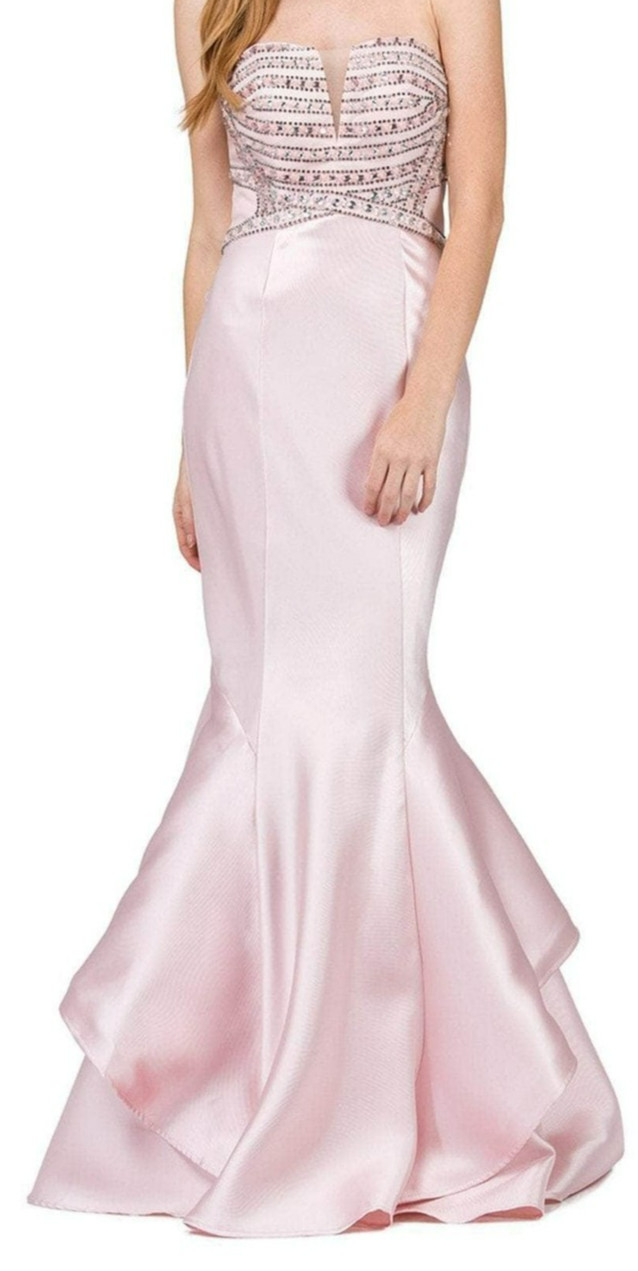 NEW WITH TAG. SIZE MEDIUM. Dancing Queen Strapless Tiered Mermaid Gown