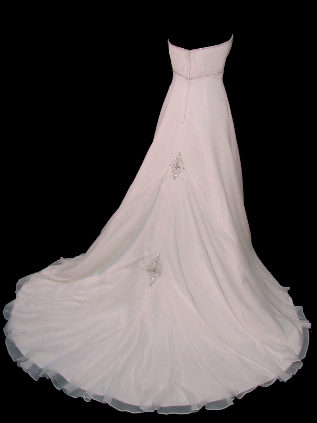 Perfect for Beach or Back Yard Mon Cheri Flowy Silk Bridal Gown Wedding Dress 12