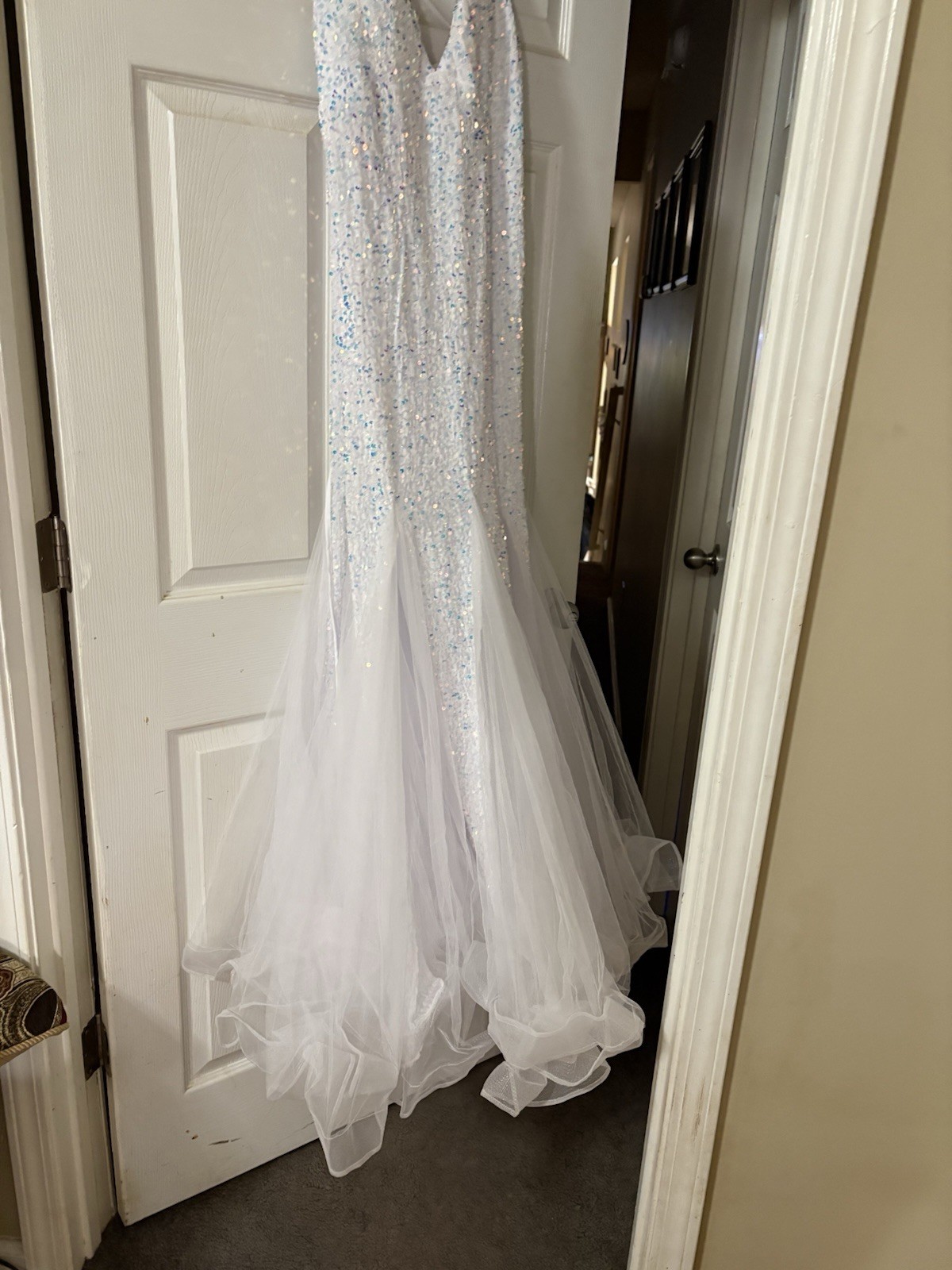 ME THE CODE White Sequin Tulle Mermaid Wedding Dress V-Neck Corset Back L