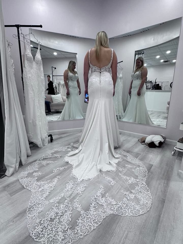 Essense of Australia Wedding Gown D2679