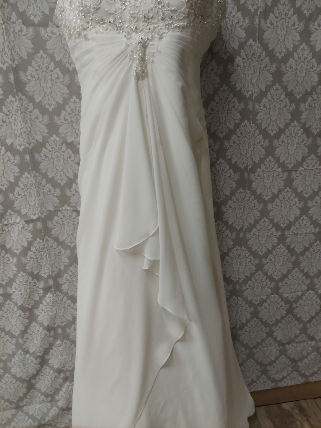 **Marys Beaded Breast Shoulder Strap Pleated Torso Chefanne White Closed…**