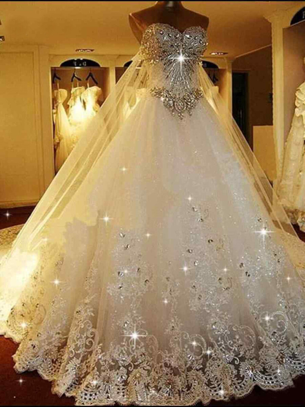 Luxury Crystal Sparkle Wedding Dresses with Detachable Back Train Bridal Gown