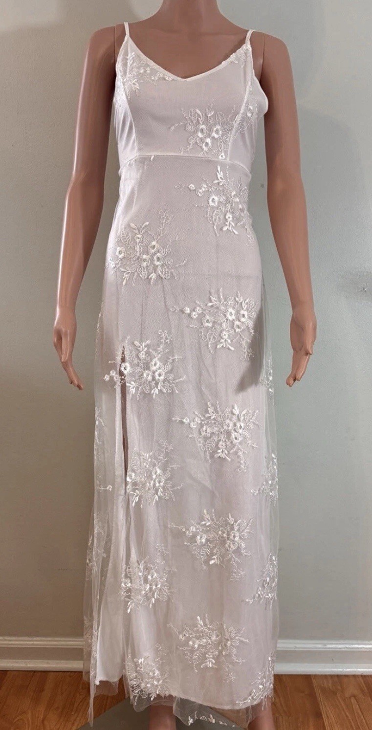 White Maxi Wedding Dress With Beautiful Appliqué And Under Slip