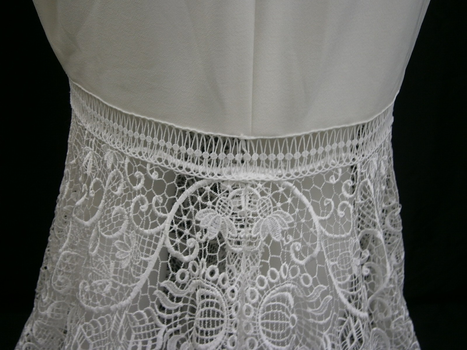 Chosen Kyha Wedding Dress 10-12 Ivory Lace Matte Jersey Crochet Off Shoulders