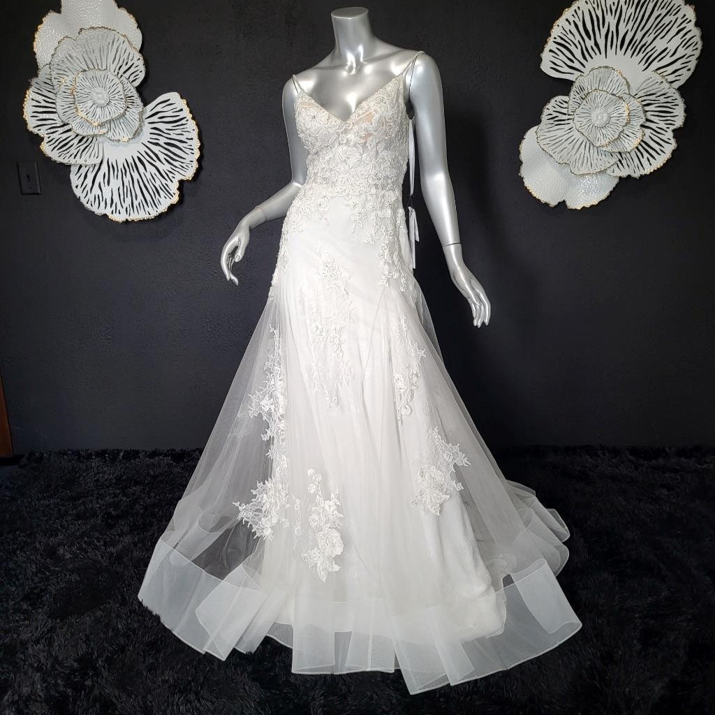 NWT~$1699~JOVANI~2/4~IVORY EMBELLISHED LACE FIT & FLARE WEDDING DRESS GOWN