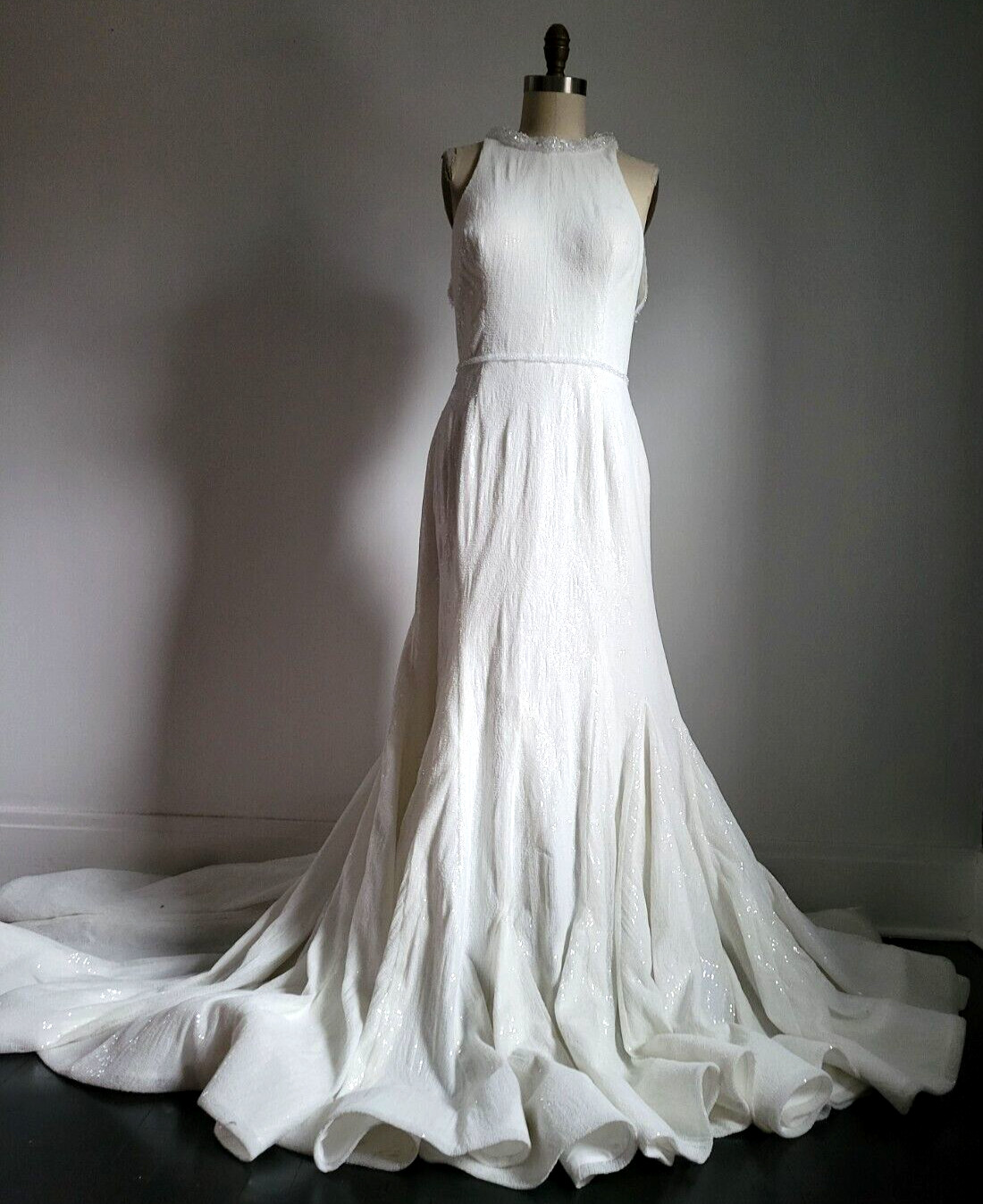 ELEGANT VIKTOR & ROLF DIAMOND WHITE SEQUIN WEDDING GOWN W/ CRYSTAL DETAILS