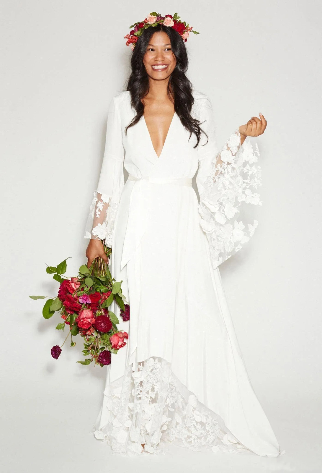 Simple Boho Beach Wedding Dresses Country Long Sleeves Deep V Neck Bridal Gowns