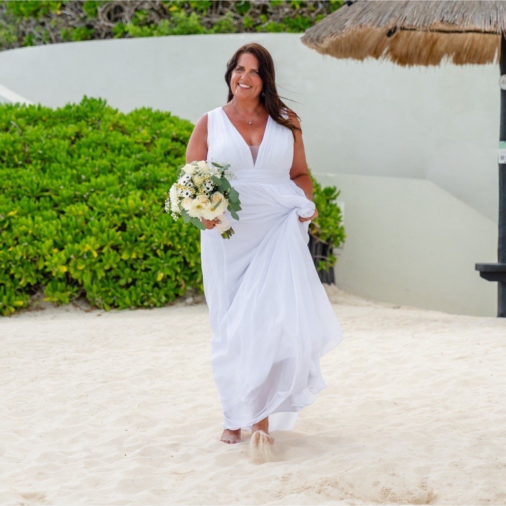 White Sleeveless V-Neck Beach Wedding Dress Full-Length A-Line Gown