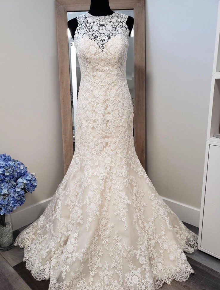 Allure Bridals Wedding Gown C174 Size 12