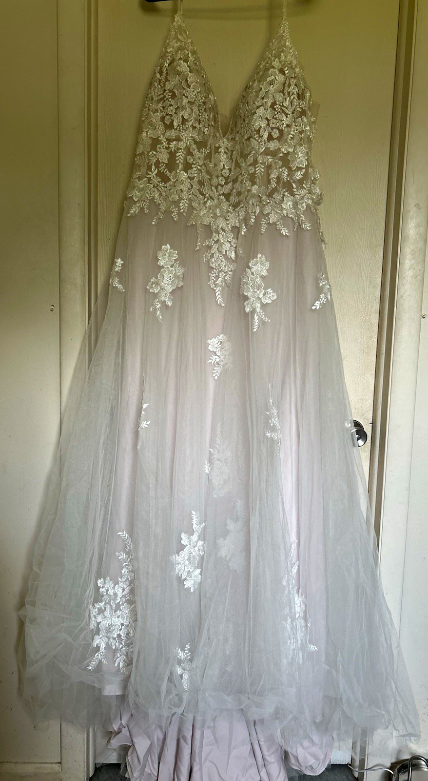 Rebecca Ingram Ivory A-Line V-Neck Sleeveless Tulle Lace Beaded Dress 22
