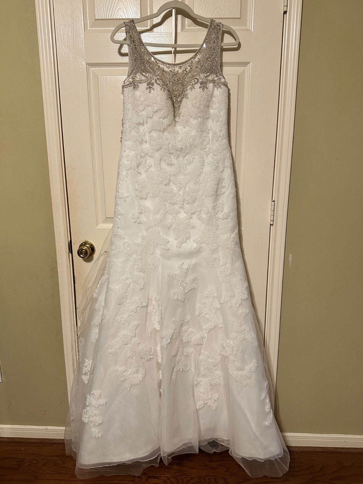 Casablanca Bridal Full A-line gown with non-beaded lace appliqués Size 14 $750
