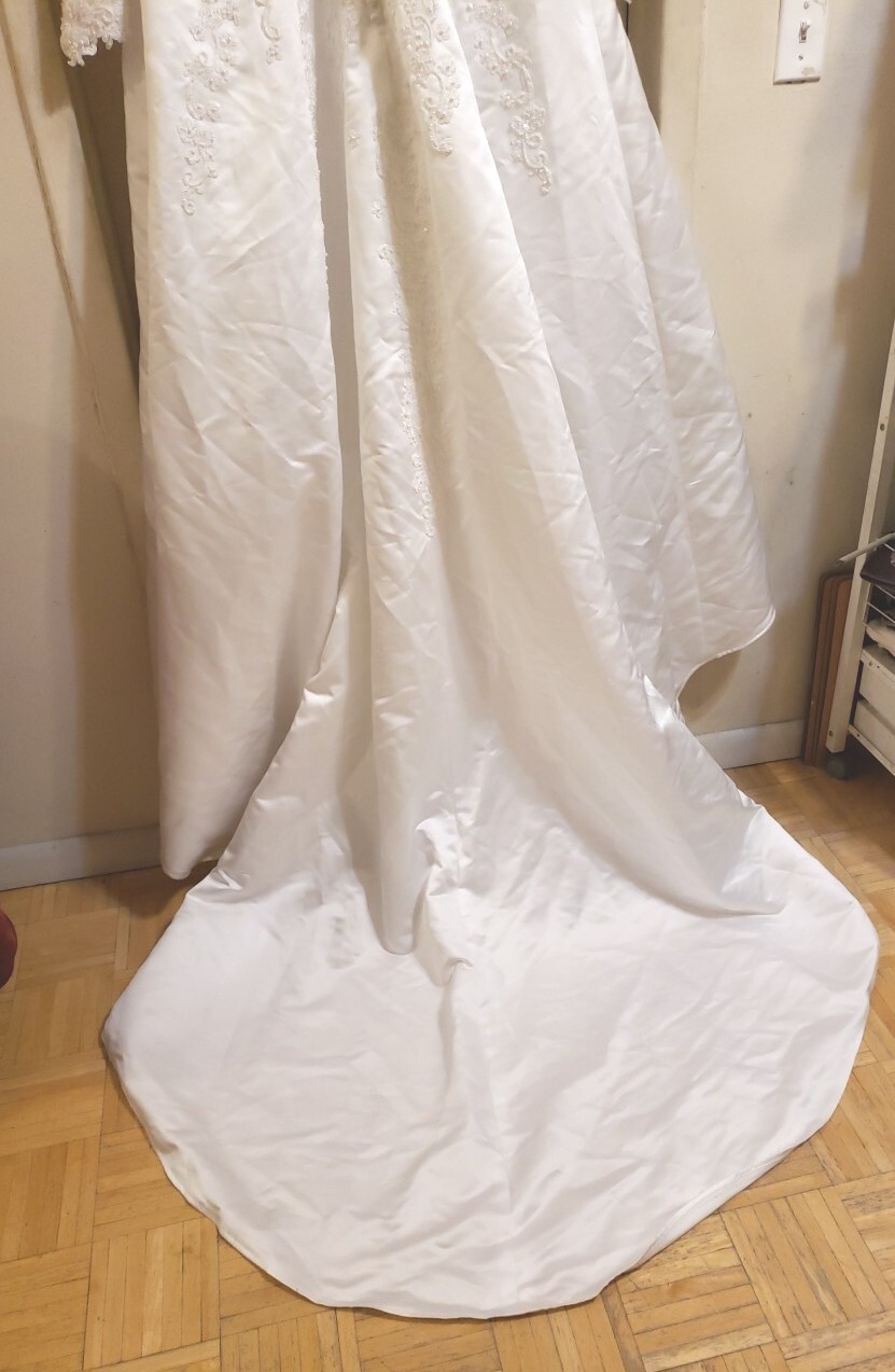 VENUS WHITE SATIN EMBROIDERED BEADED WEDDING GOWN PLUS SIZE