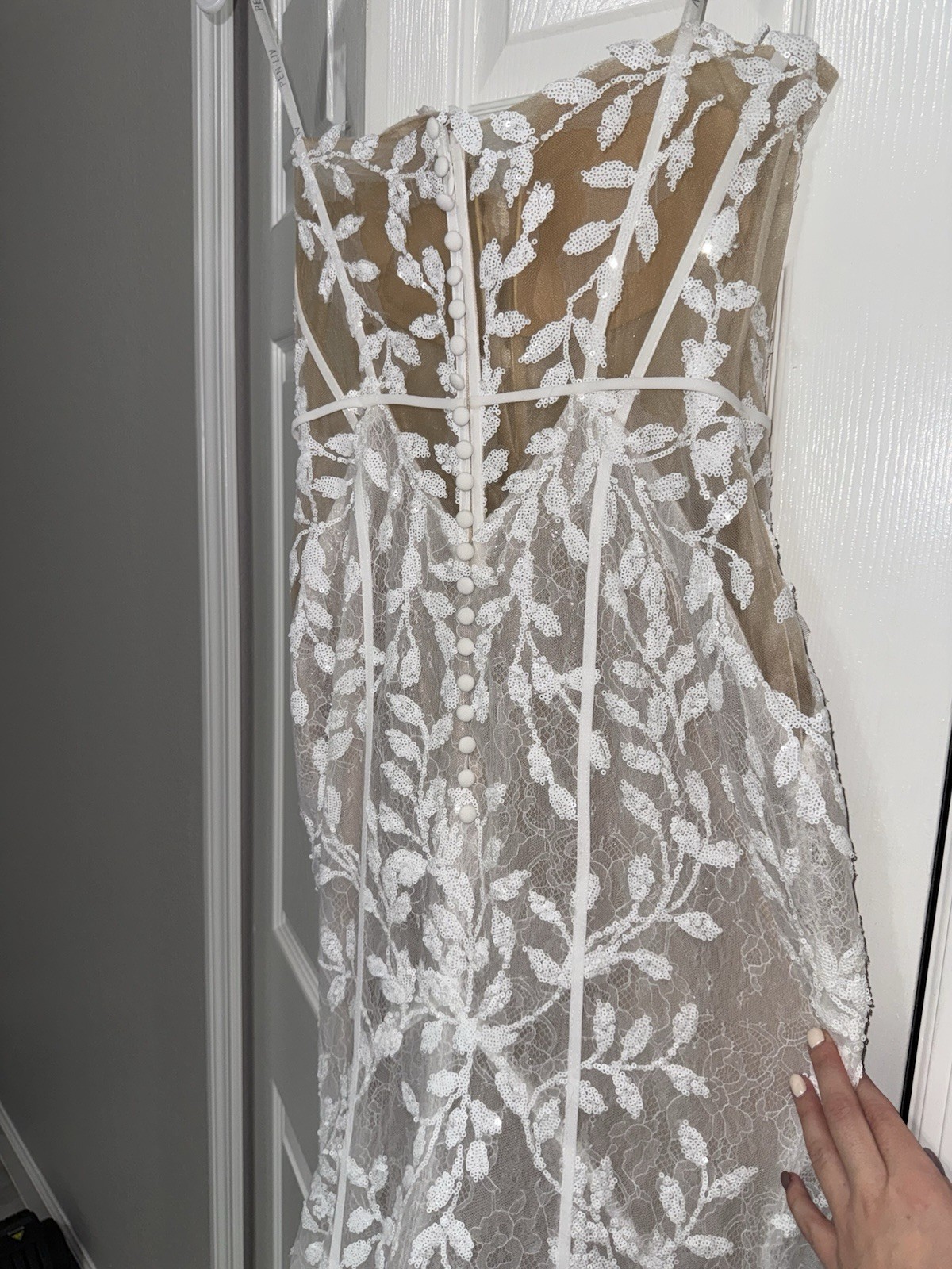 White Lace Wedding Dress PEN LIV NOT ALTERED! Size US6