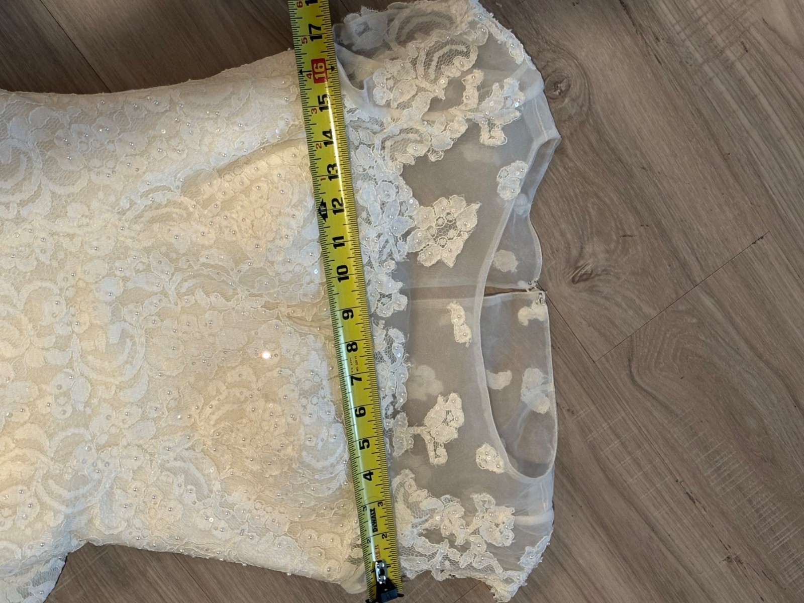 Romantic Bridal Oleg Cassini CMK513 Ivory Lace Beaded Wedding Dress Size 4 Tea L