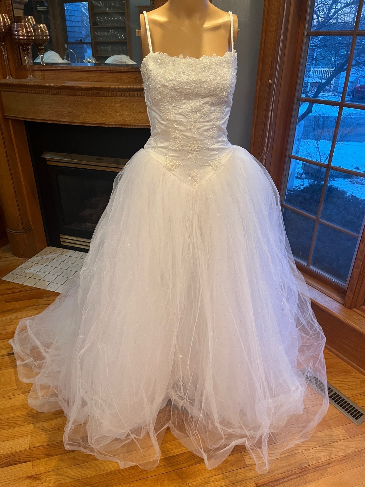 Venus 8181 White Beaded Lace Tulle Wedding Ball Gown Bridal Dress Size 6