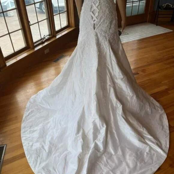 * Maggie Sottero Cream Beaded Taffeta Strapless Wedding Gown Bridal Dress Size 4