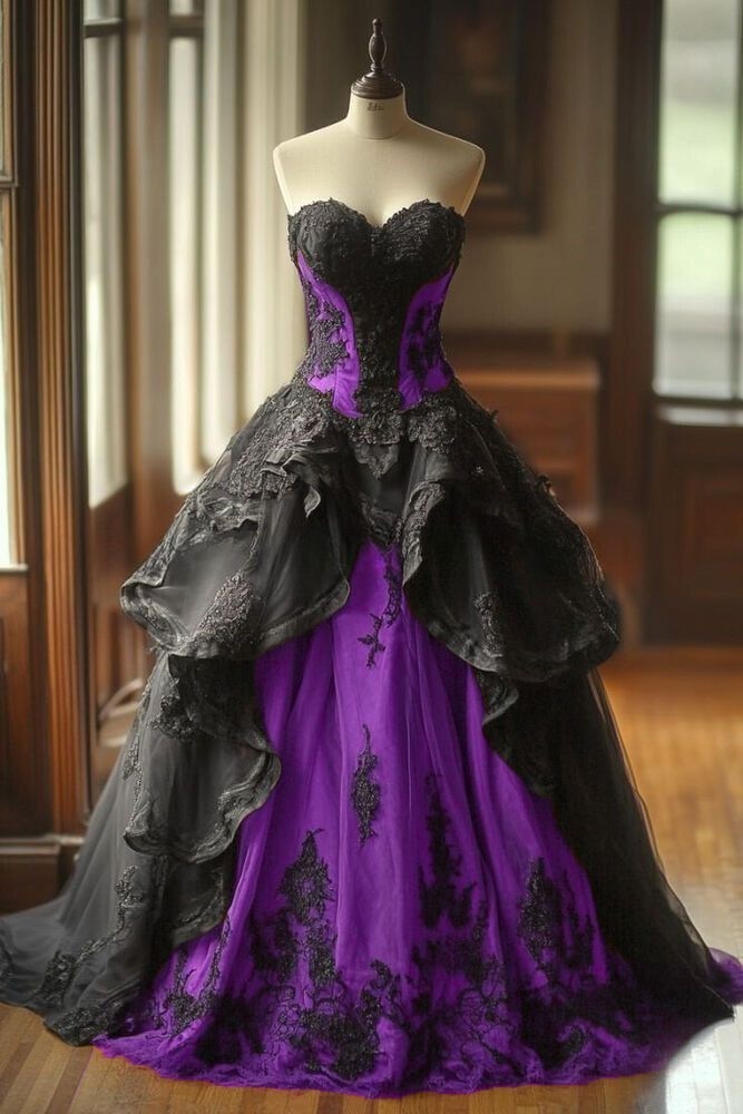Gothic Wedding Dresses Strapless Black Lace Appliques Full Length Bridal Gowns