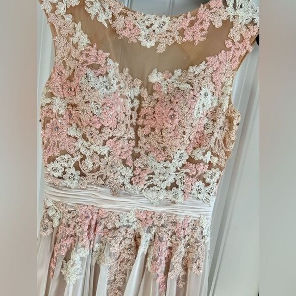 Mac Duggal Floral Lace Chiffon Gown Womens 8 Pink White Illusion Dress Wedding