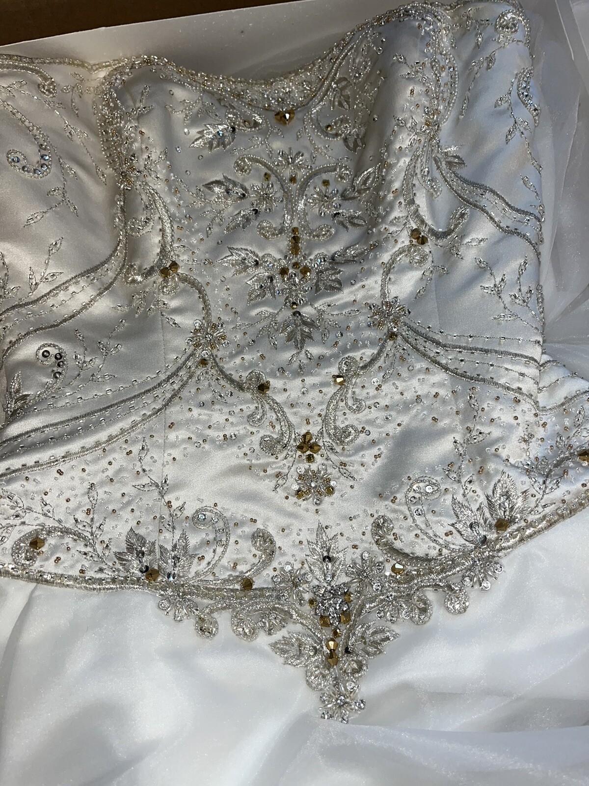 Gorgeous Off-White/Ivory Strapless Wedding Dress with Veil sz 6