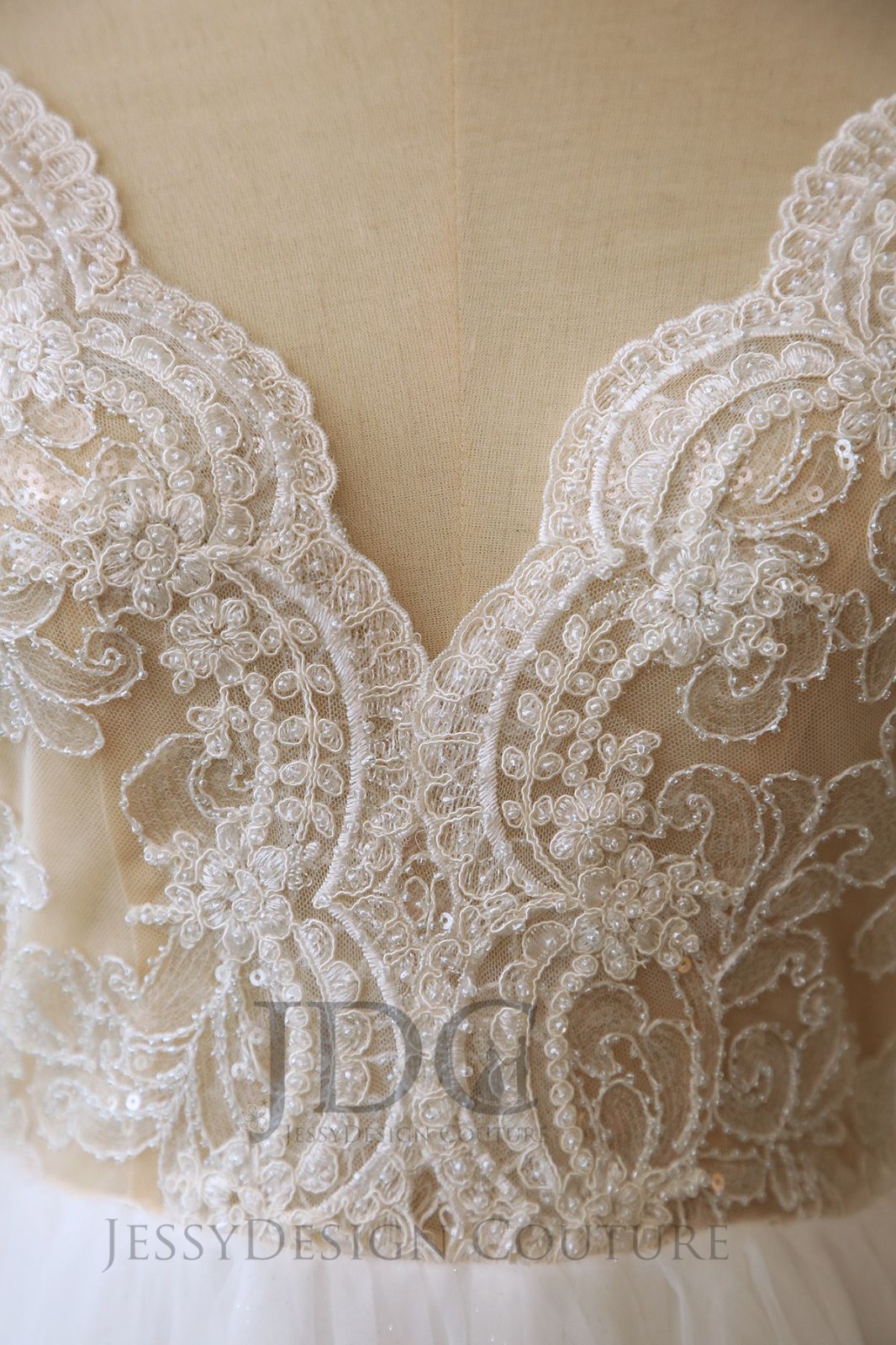 New Ivory Skin Glitter Wedding Dress Bridal Gown Long Sleeve Beaded Buttons A-Line