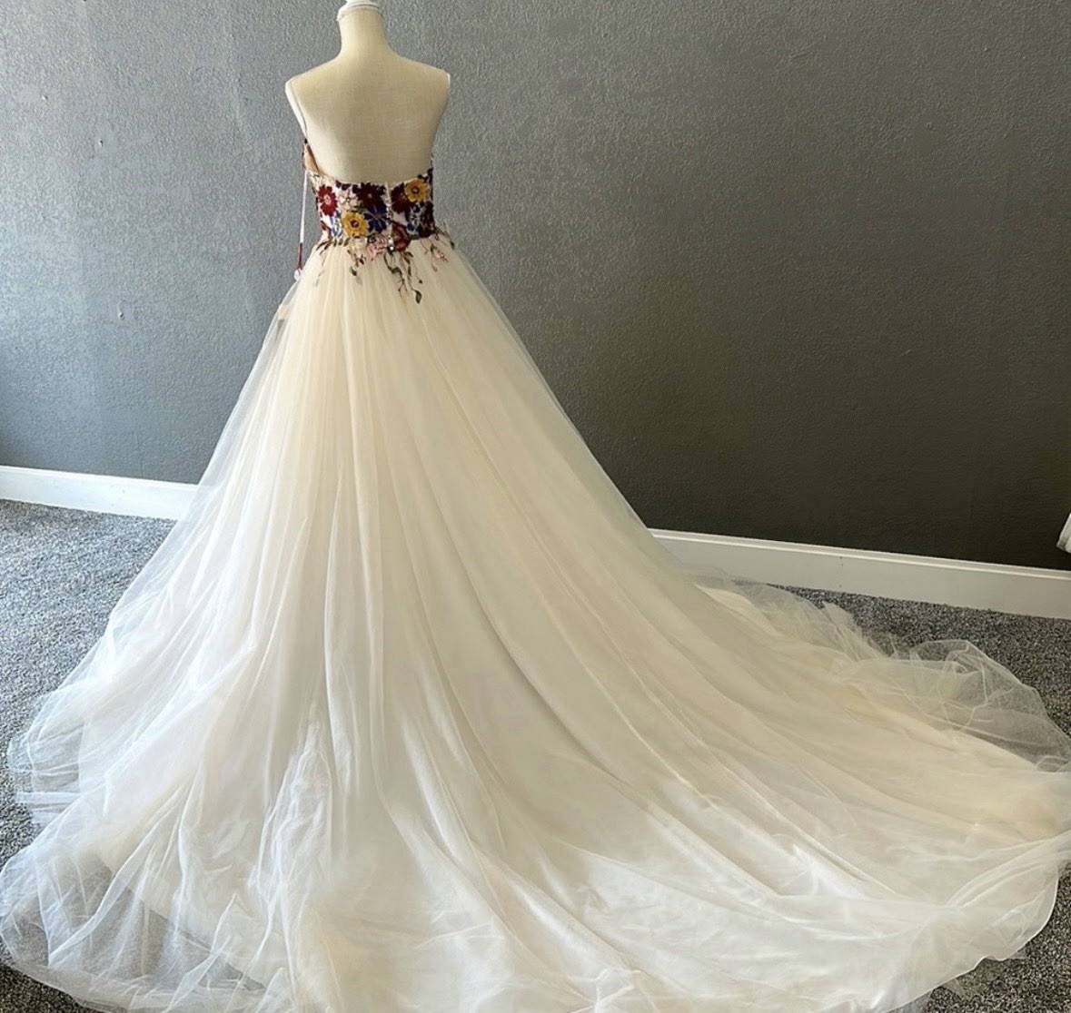 Nicole Colet Floral Wedding Dress Size 12