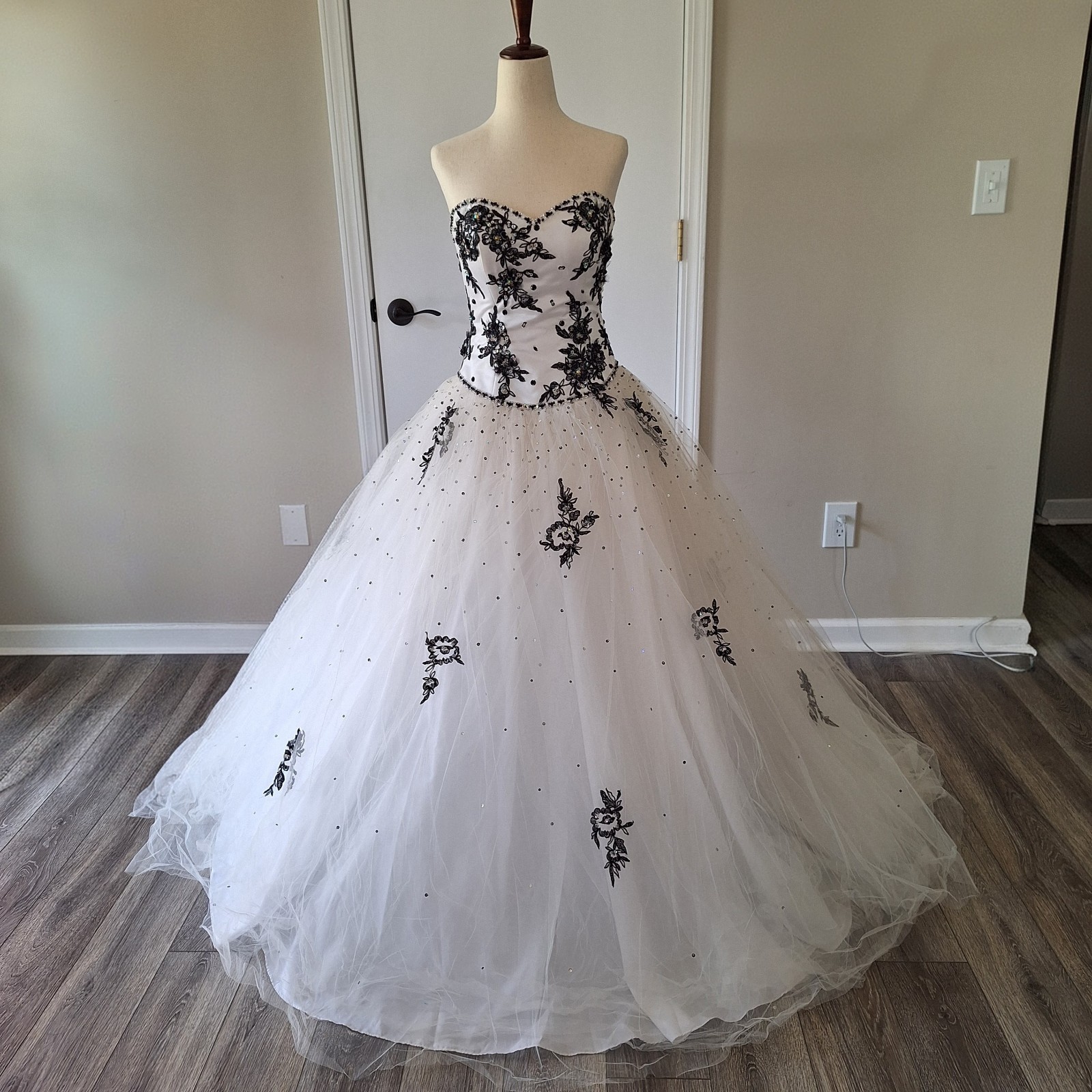 Sz 5/6 Morilee Ball Gown Wedding Dress: Black Embroidery, Corset Back, Tulle