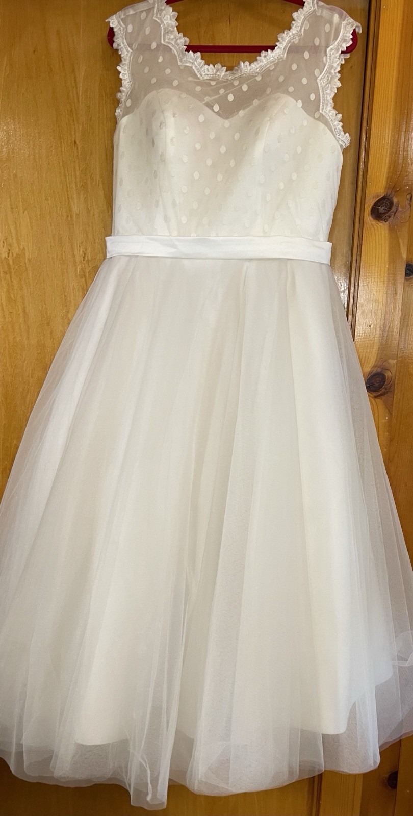 1950s Look White Fancy Dress 38″ Bust Tulle Midi Below Knee Length Sleeveless