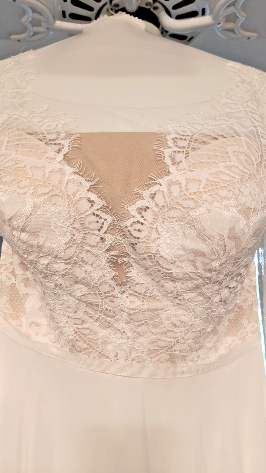 Davids Bridal Wedding Dress Long Sleeve Lace Chiffon A-Line Modest White